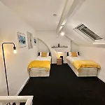 Sea Forth Cosy Crib 7 - Nightsoffer Leeds (West Yorkshire)