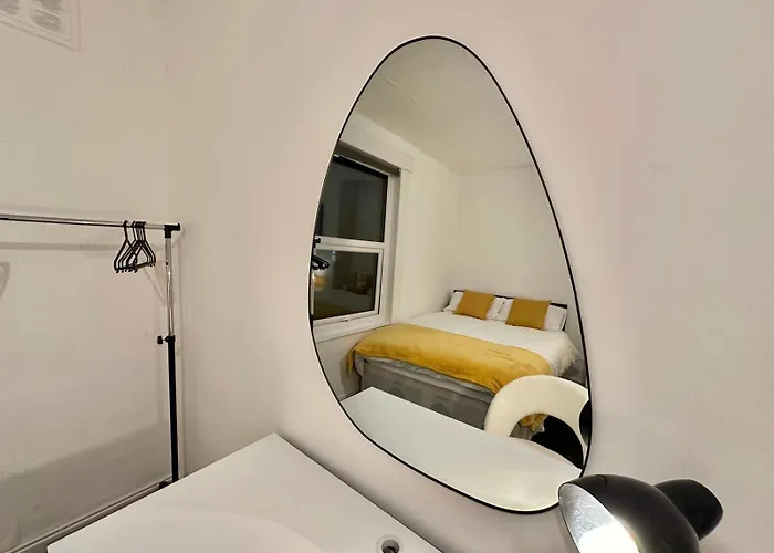 Sea Forth Cosy Crib 7 - Nightsoffer